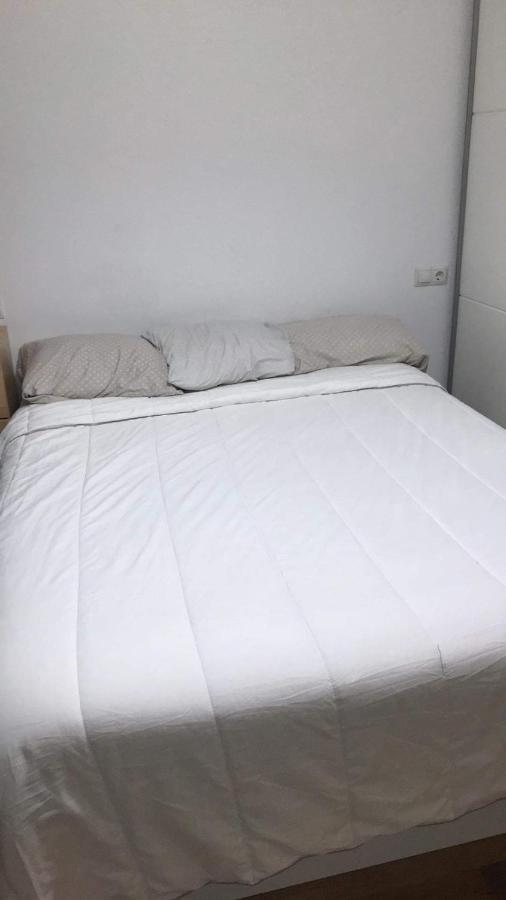 Apartamento Estudio Loft En El Centro Para 3 O 4 Personas Cama Doble Y Sofa Cama Check In A Partir De Las 15 Y 30 Min Pm Y Check Out Hasta Las 11 Y 30 Pm Con Wifi Normalmente No Se Puede Adelantar El Check In Appartement Torremolinos